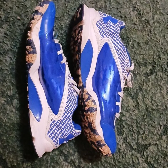 Men's Under Armour turf shoes Used - Picture 5 of 5
